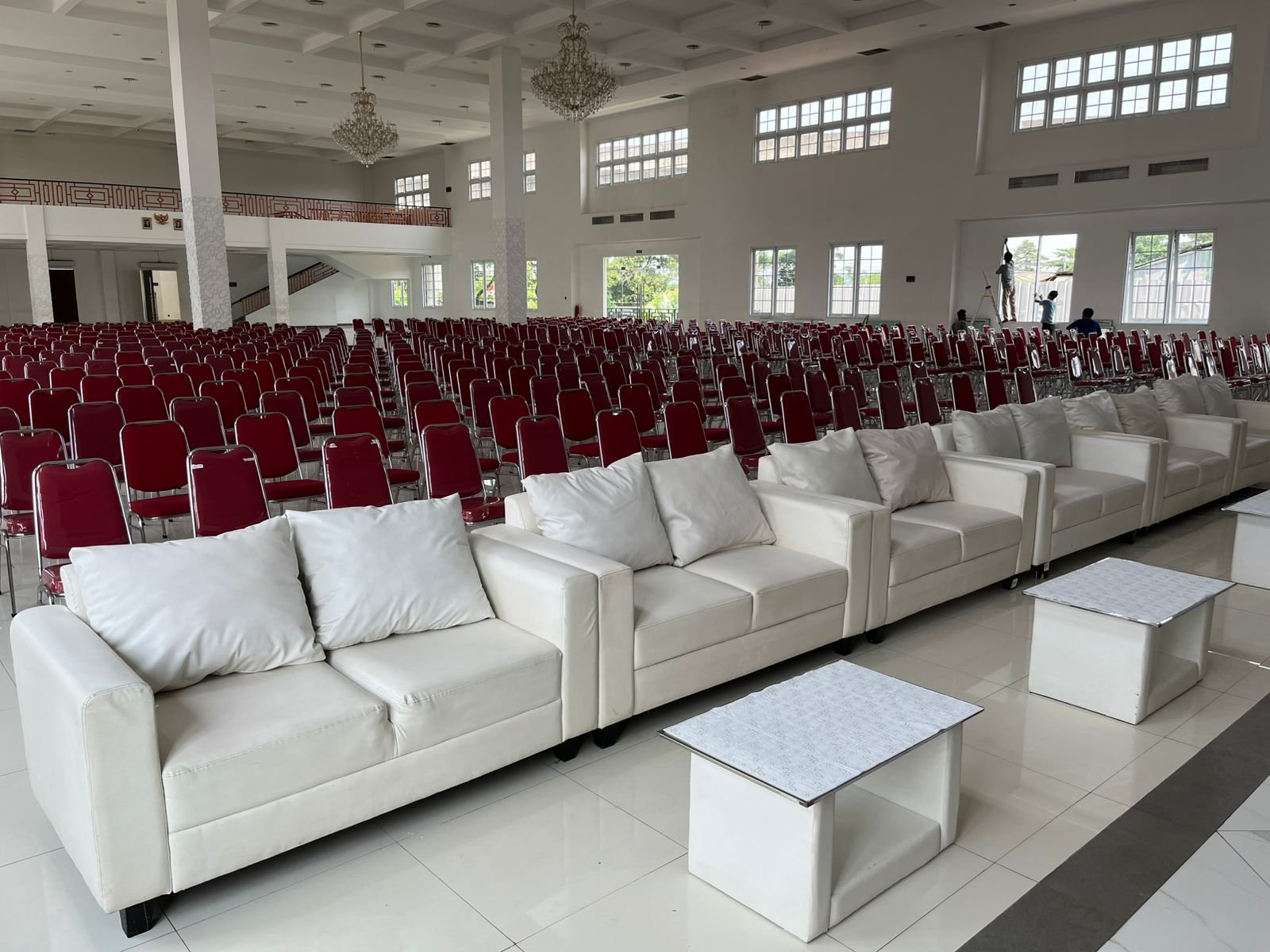 SEWA SOFA MAMPANG PRAPATAN DI JAKARTA SELATAN 